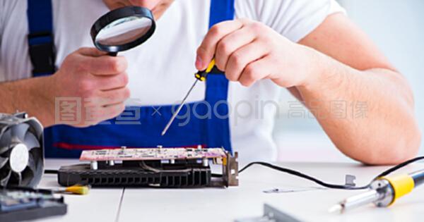 精通台式电脑维修的计算机修理工 专业技能与高效服务